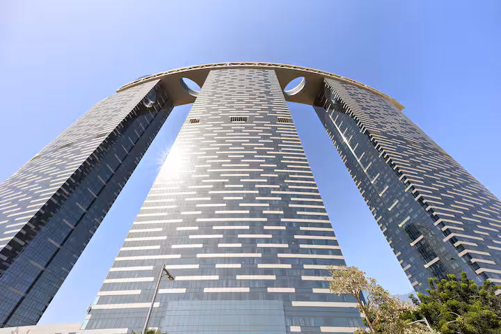 1 BR Apartment for Sale in The Gate Tower 1 Al Reem Island Abu Dhabi - RE/MAX Vesta