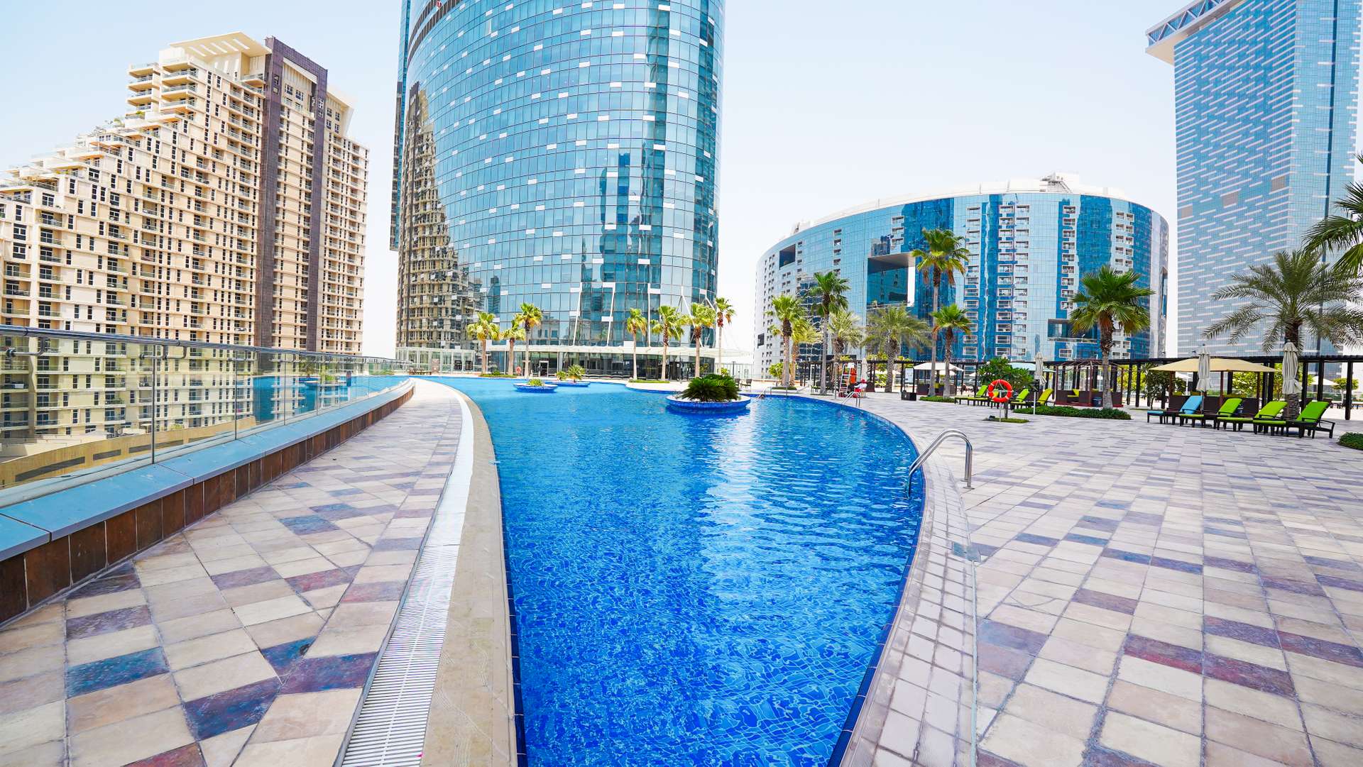 1 BR Apartment for Rent in Sun Tower Al Reem Island Abu Dhabi - RE/MAX Vesta