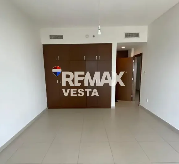 1 BR Apartment for Rent in The Gate Tower 1 Al Reem Island Abu Dhabi - RE/MAX Vesta