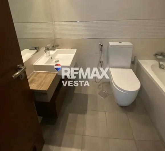 1 BR Apartment for Rent in The Gate Tower 1 Al Reem Island Abu Dhabi - RE/MAX Vesta