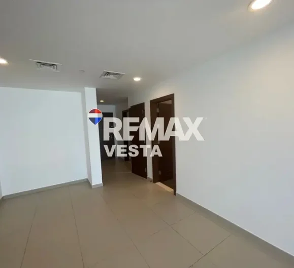 3 BR Apartment for Rent in The Gate Tower 2 Al Reem Island Abu Dhabi - RE/MAX Vesta