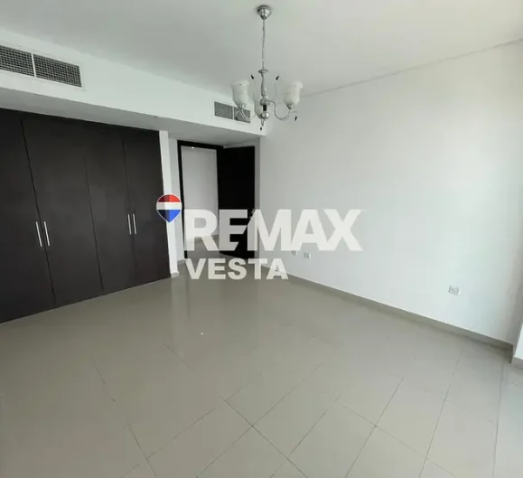 3 BR Apartment for Rent in RAK Tower Al Reem Island Abu Dhabi - RE/MAX Vesta