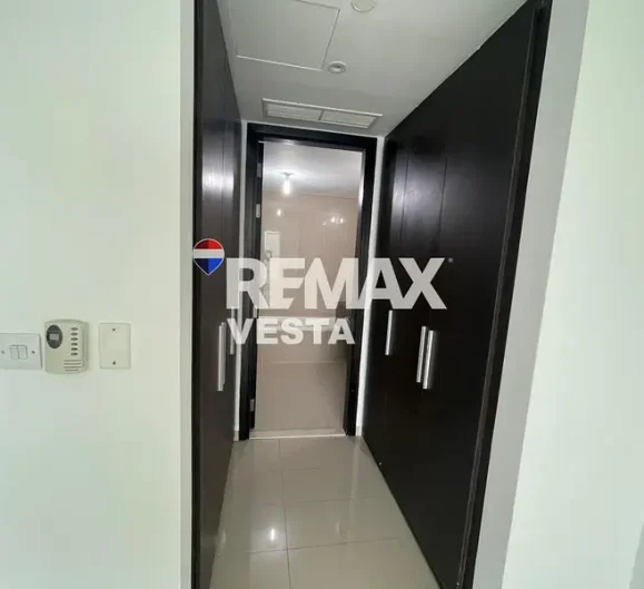3 BR Apartment for Rent in RAK Tower Al Reem Island Abu Dhabi - RE/MAX Vesta