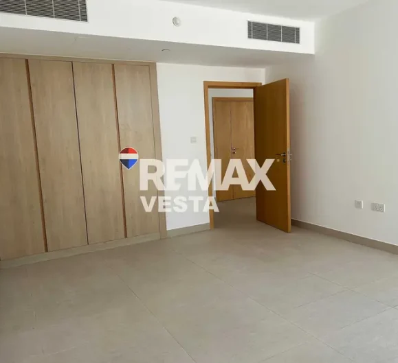 1-Bedroom Apartment for Rent in Al Zeina, Al Raha Beach – 670 sqft - RE/MAX Vesta