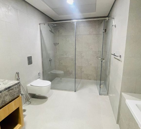 Radiant Viewz II - RE/MAX Vesta