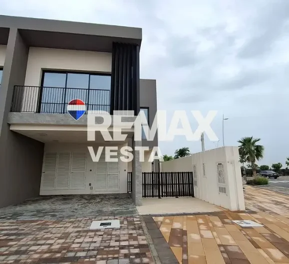2BR Townhouse in Yas Acres Yas Island Abu Dhabi - RE/MAX Vesta