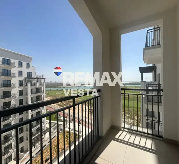 yas-golf-collection-2br1