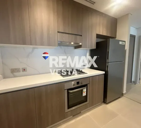 yas-golf-collection-2br10
