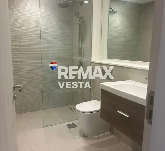 yas-golf-collection-2br11