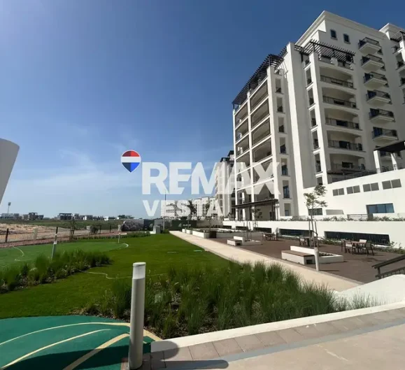yas-golf-collection-2br3
