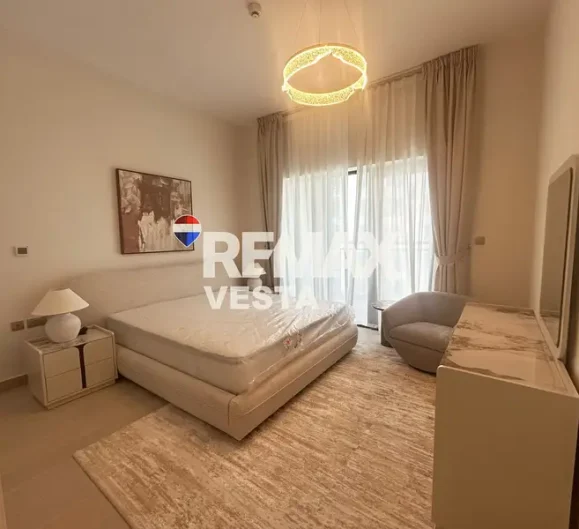 yas-golf-collection-2br6